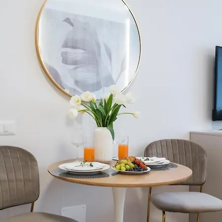 Aesthetic Cosy - Alba Apartment